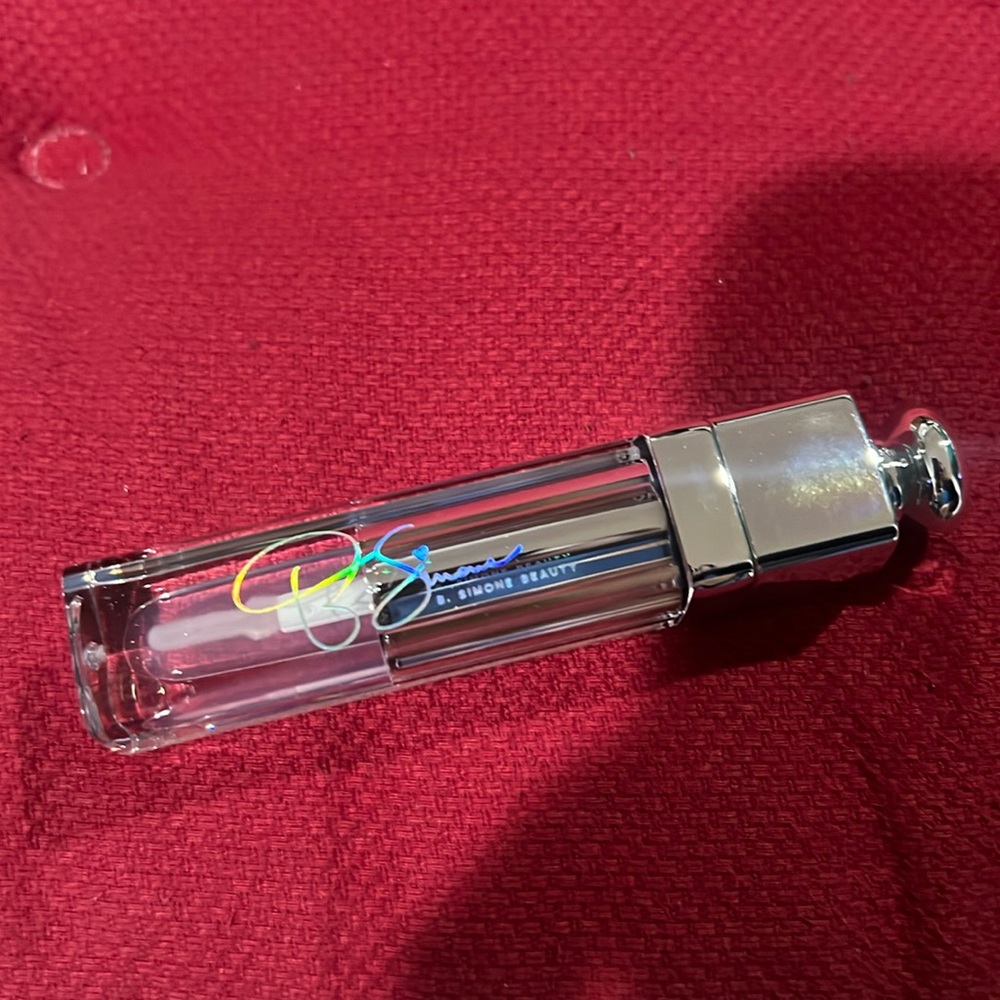 B.Simone Beauty lip gloss
